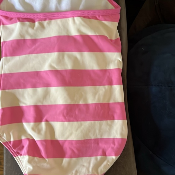 Girls size 5-6 Mini Boden pink/white striped one piece swimsuit withsea turtles - Picture 4 of 5